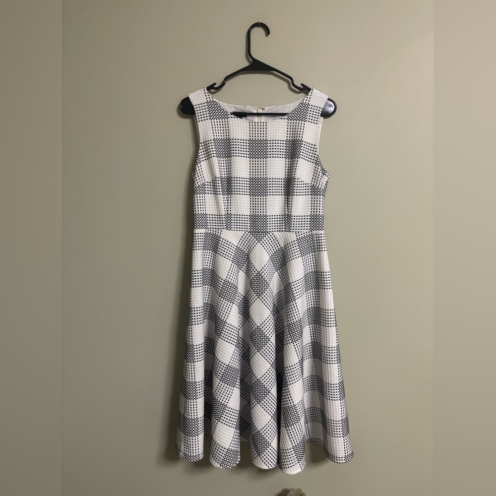 Talbots Black White Check A-line Shift Dress Size 4 Knee Length Sleeveless